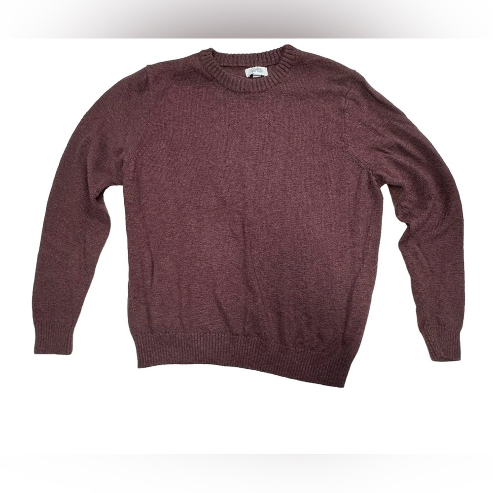 Croft & Barrow size Large men’s sweater pretty burgundy color in great condition